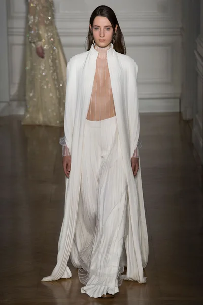 Look 8